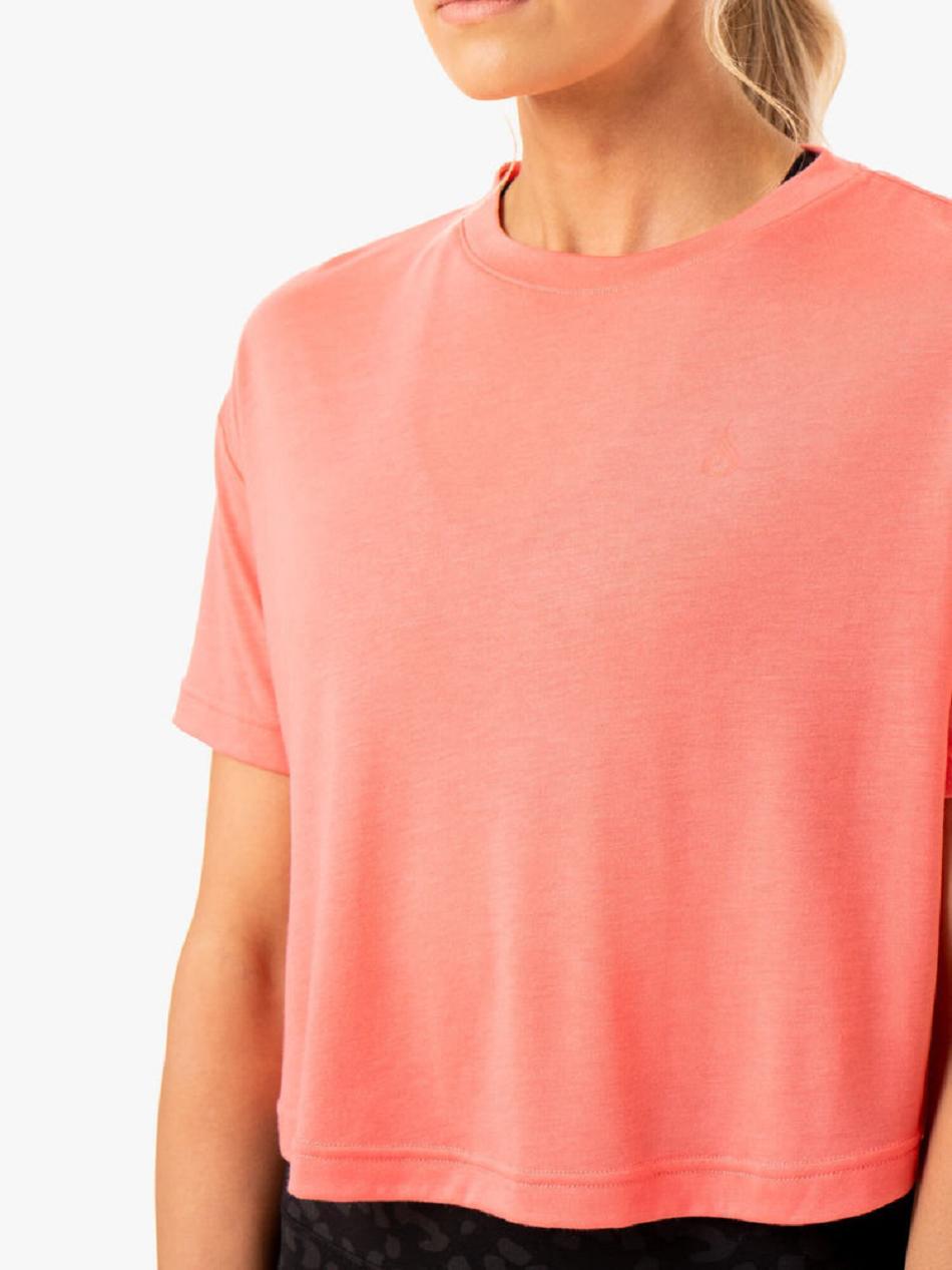 Coral Women's Ryderwear Ultra Scoop T-Shirt Top | TNTY49127